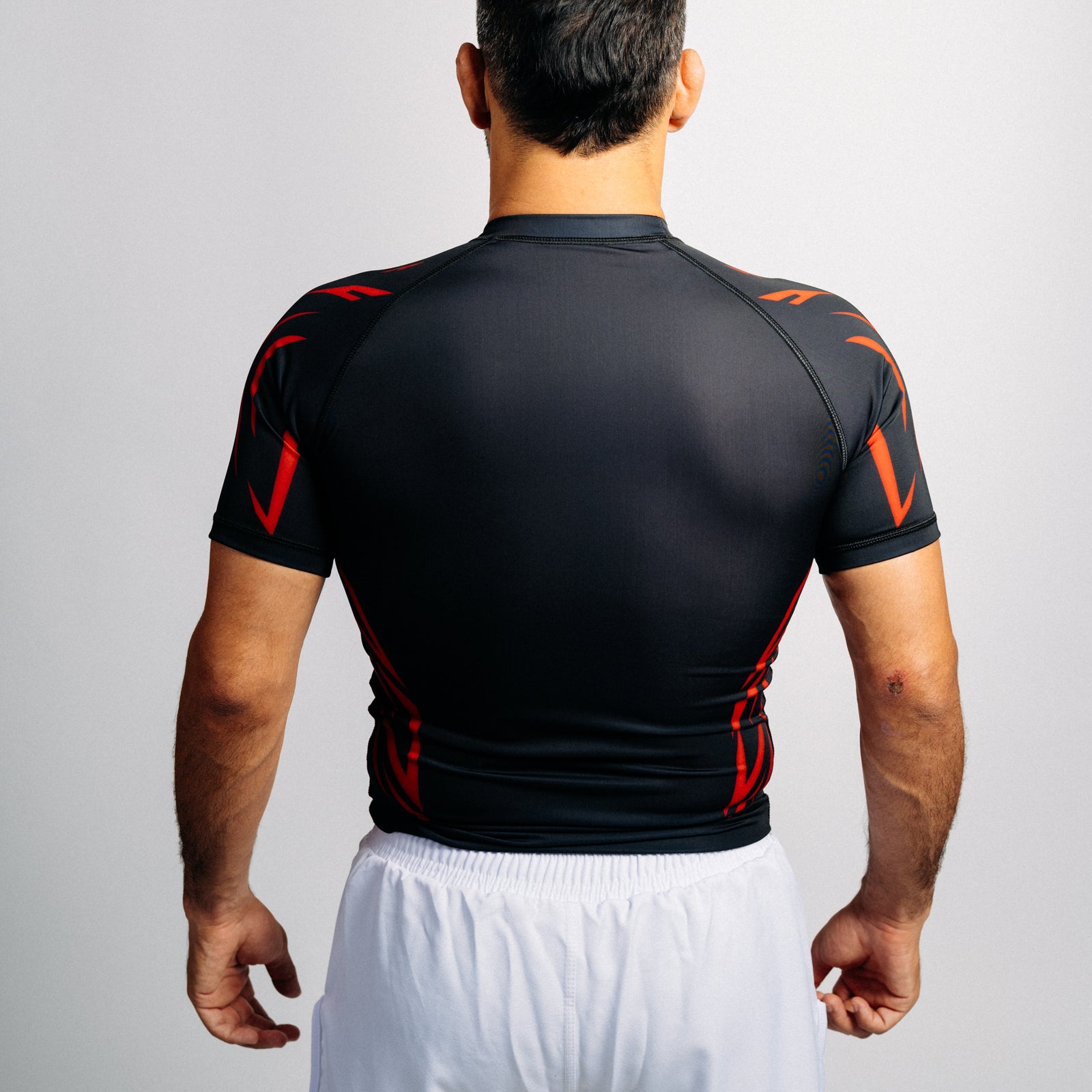 Rash guard "GOAT" svart (lång)